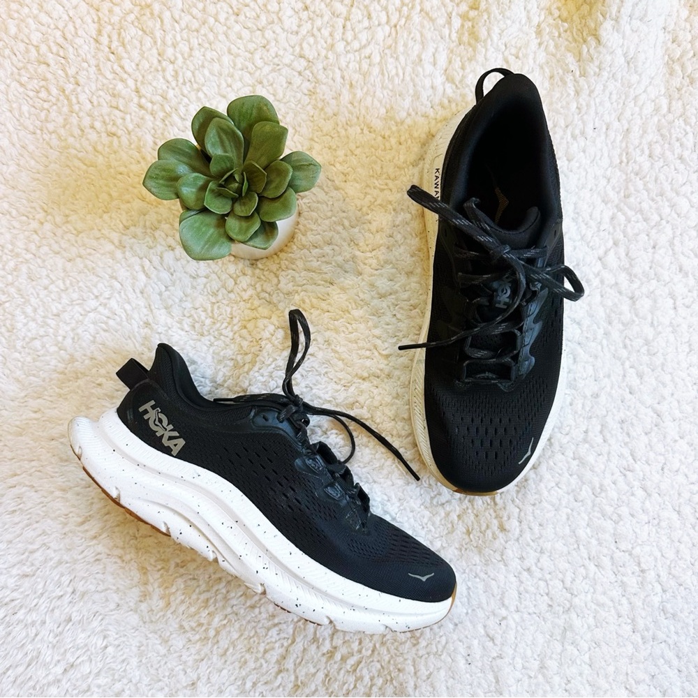 Black Hoka Kawana 2 running shoes